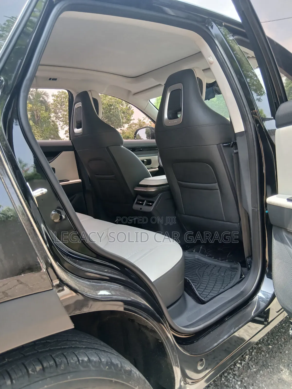 Legacy Solid Car Garage