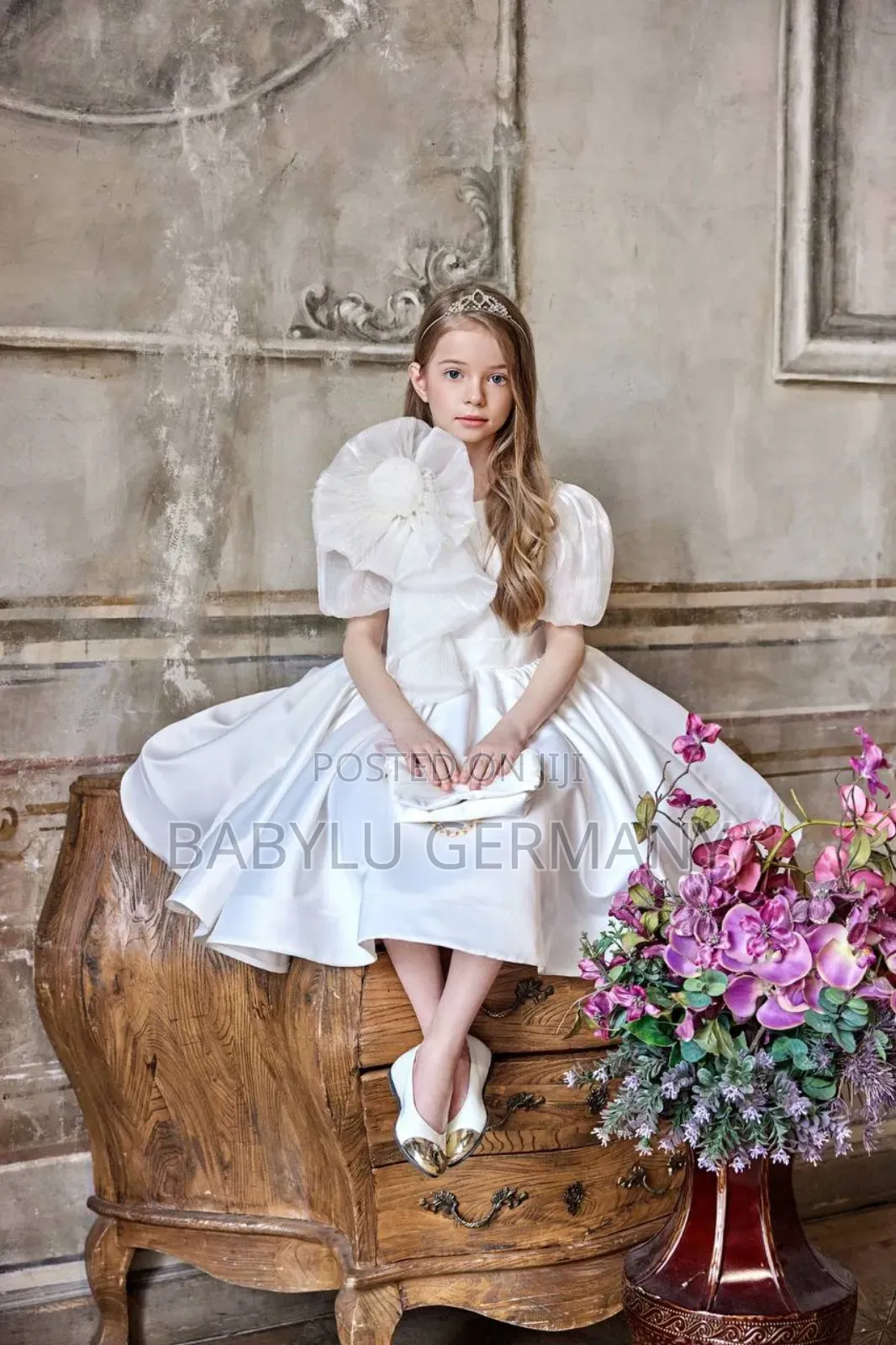 Turkey Imported White Ballgown/Dress With Free Matching Handbag