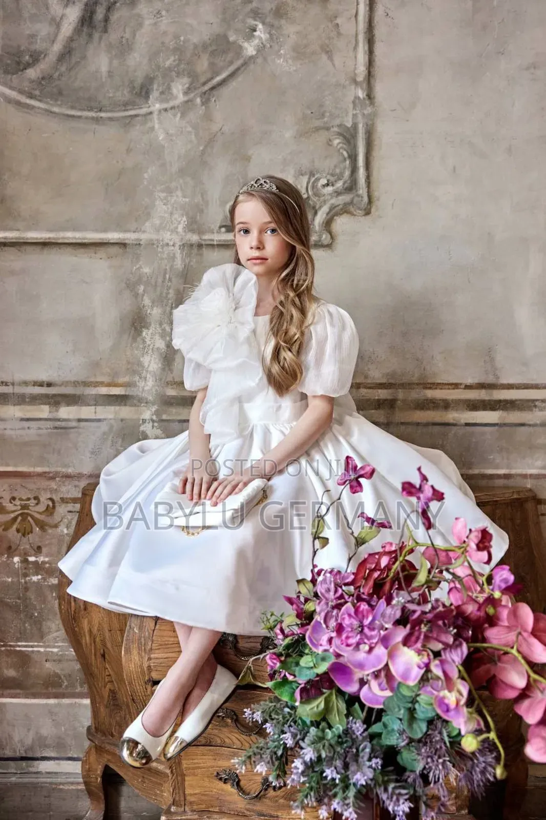 Turkey Imported White Ballgown/Dress With Free Matching Handbag