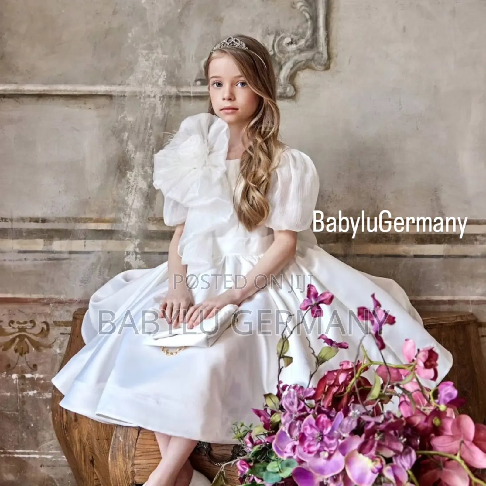 Turkey Imported White Ballgown/Dress With Free Matching Handbag