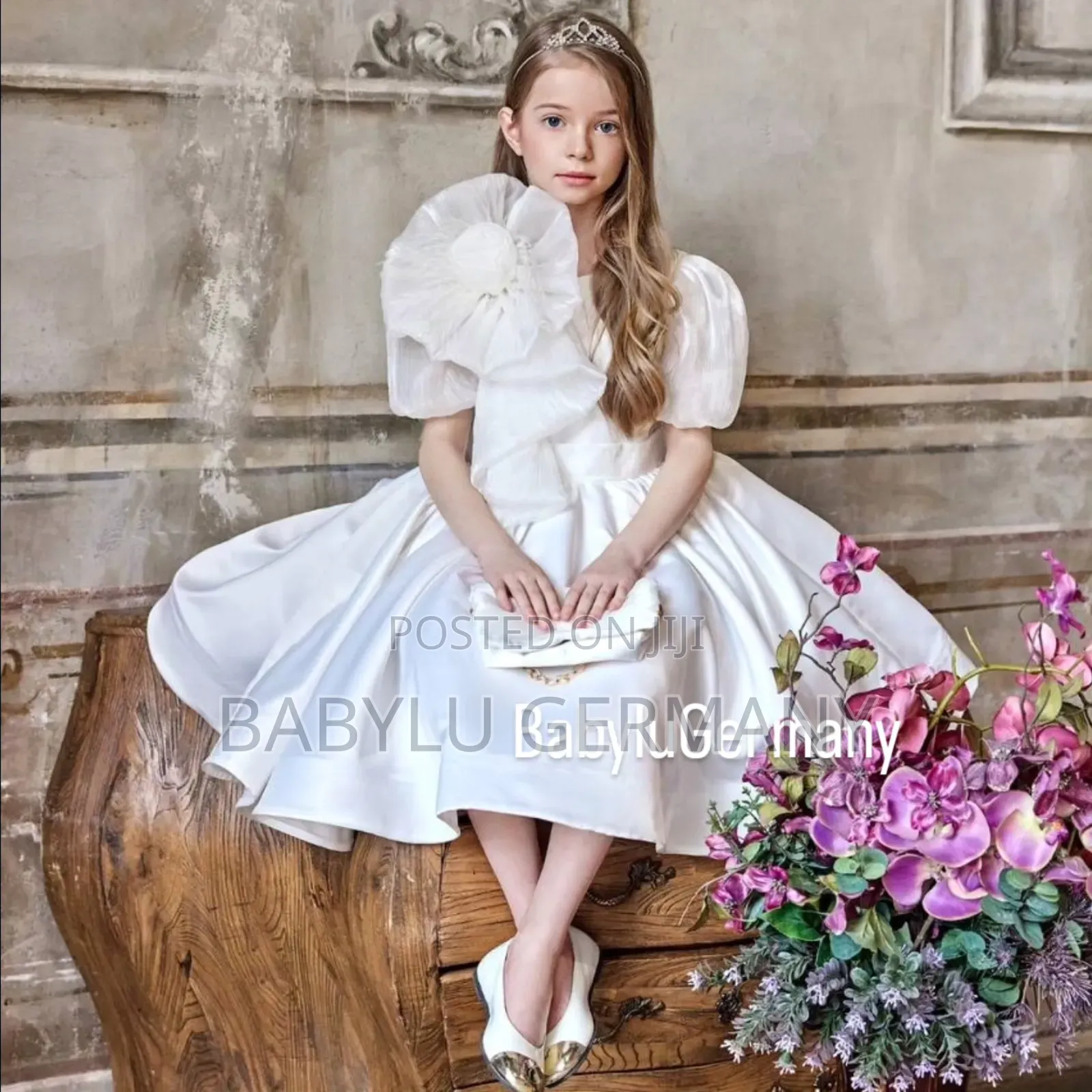 Turkey Imported White Ballgown/Dress With Free Matching Handbag