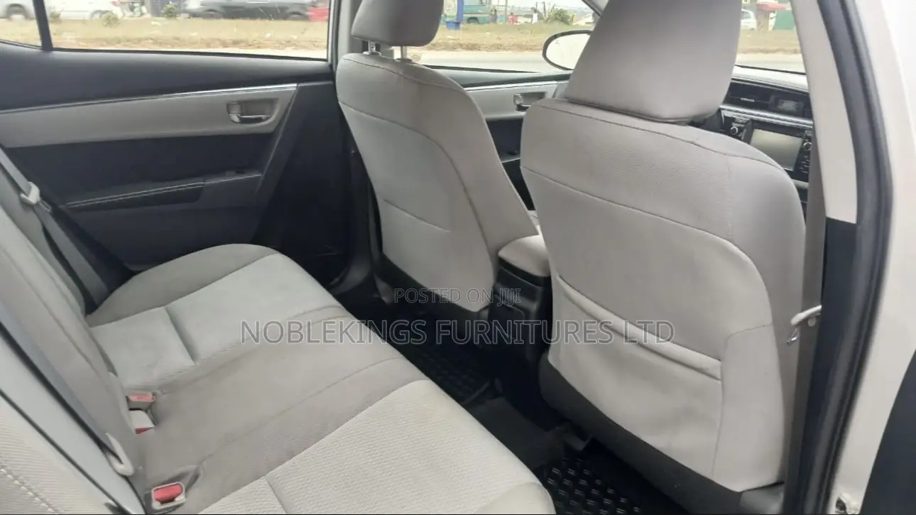 Toyota Corolla 2016 Silver