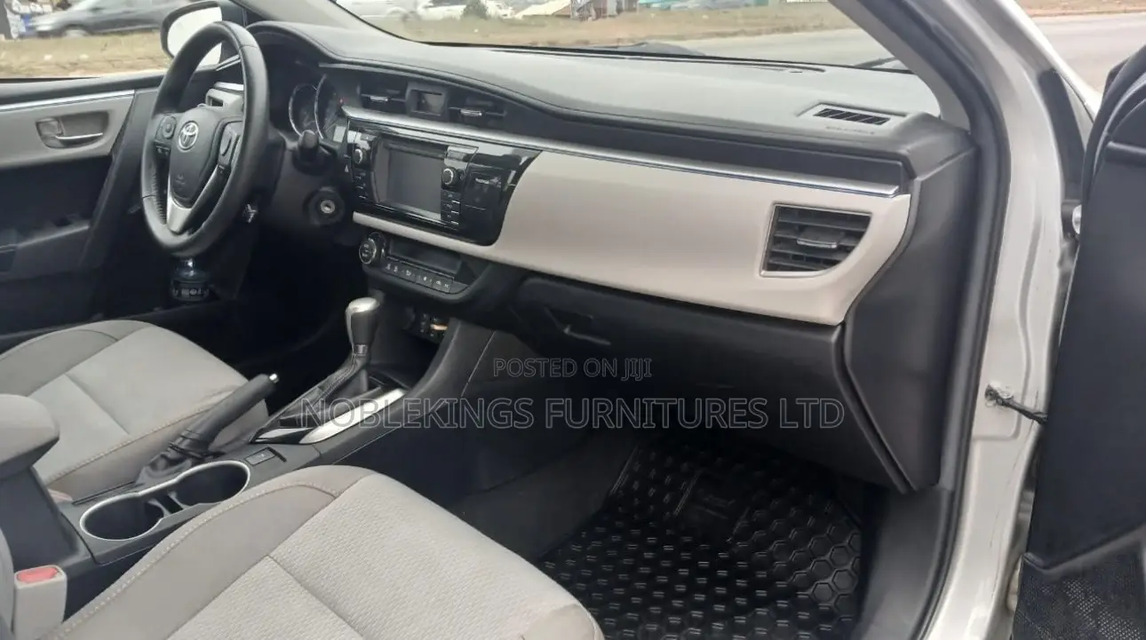 Toyota Corolla 2016 Silver