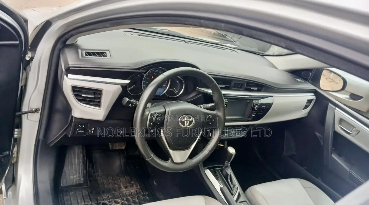 Toyota Corolla 2016 Silver
