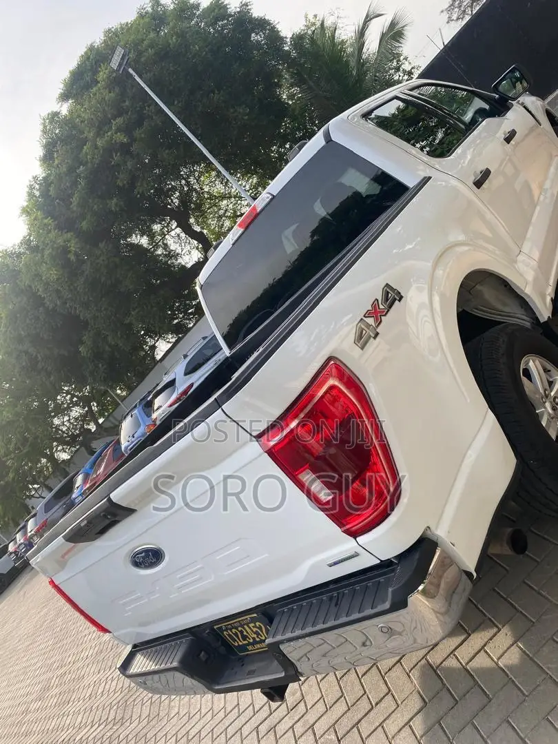 Ford F-150 2022 White