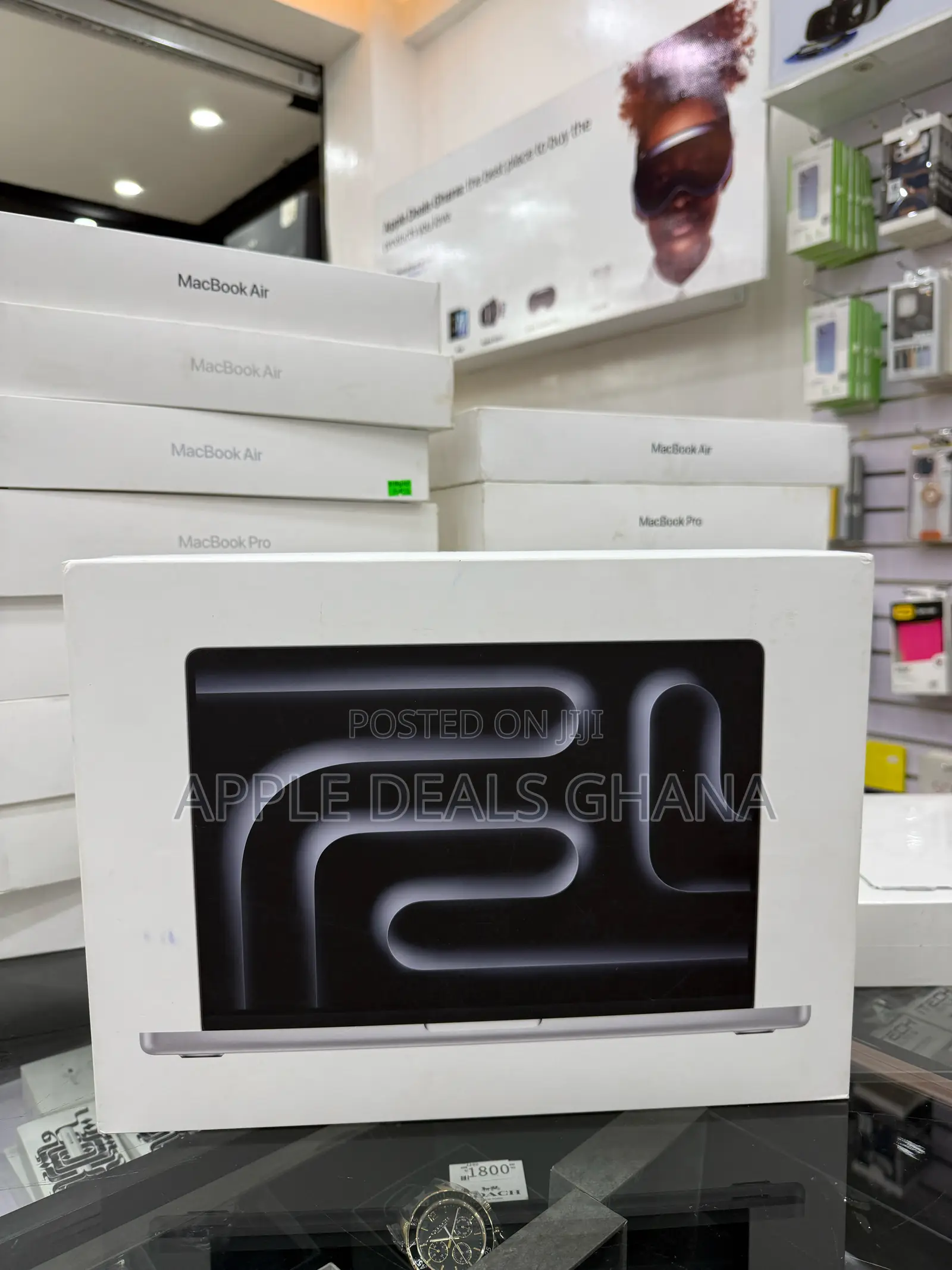 New Laptop Apple MacBook Pro 2025 M5 14-inch 16GB Apple M5 SSD 512GB