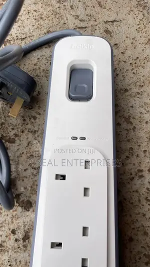 Belkin 6-Outlet Surge Protection Strip With 6 Sockets