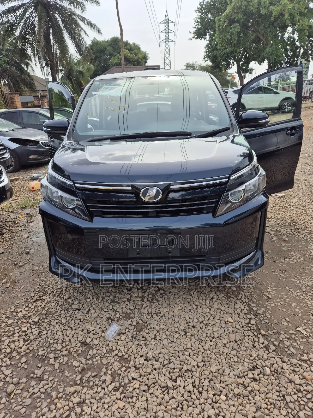Toyota Voxy 2015