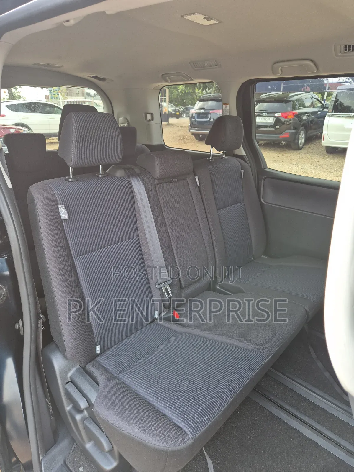 Toyota Voxy 2015