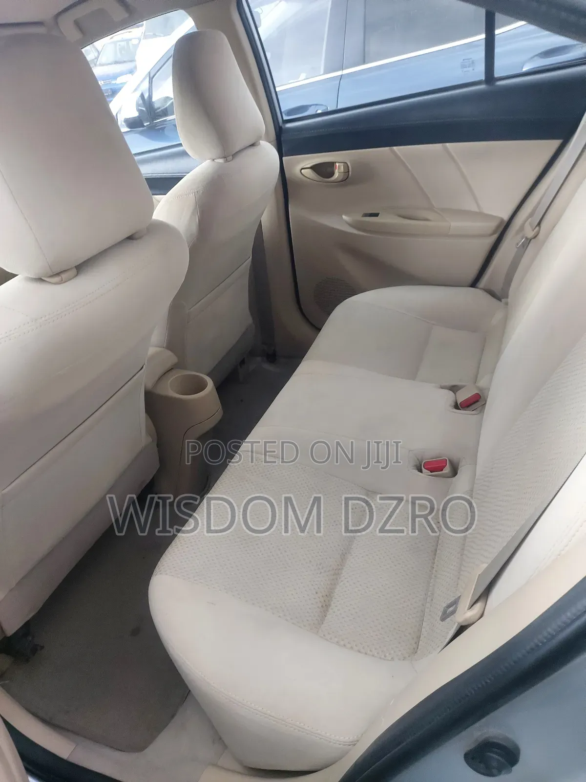 Toyota Yaris 2014 Silver