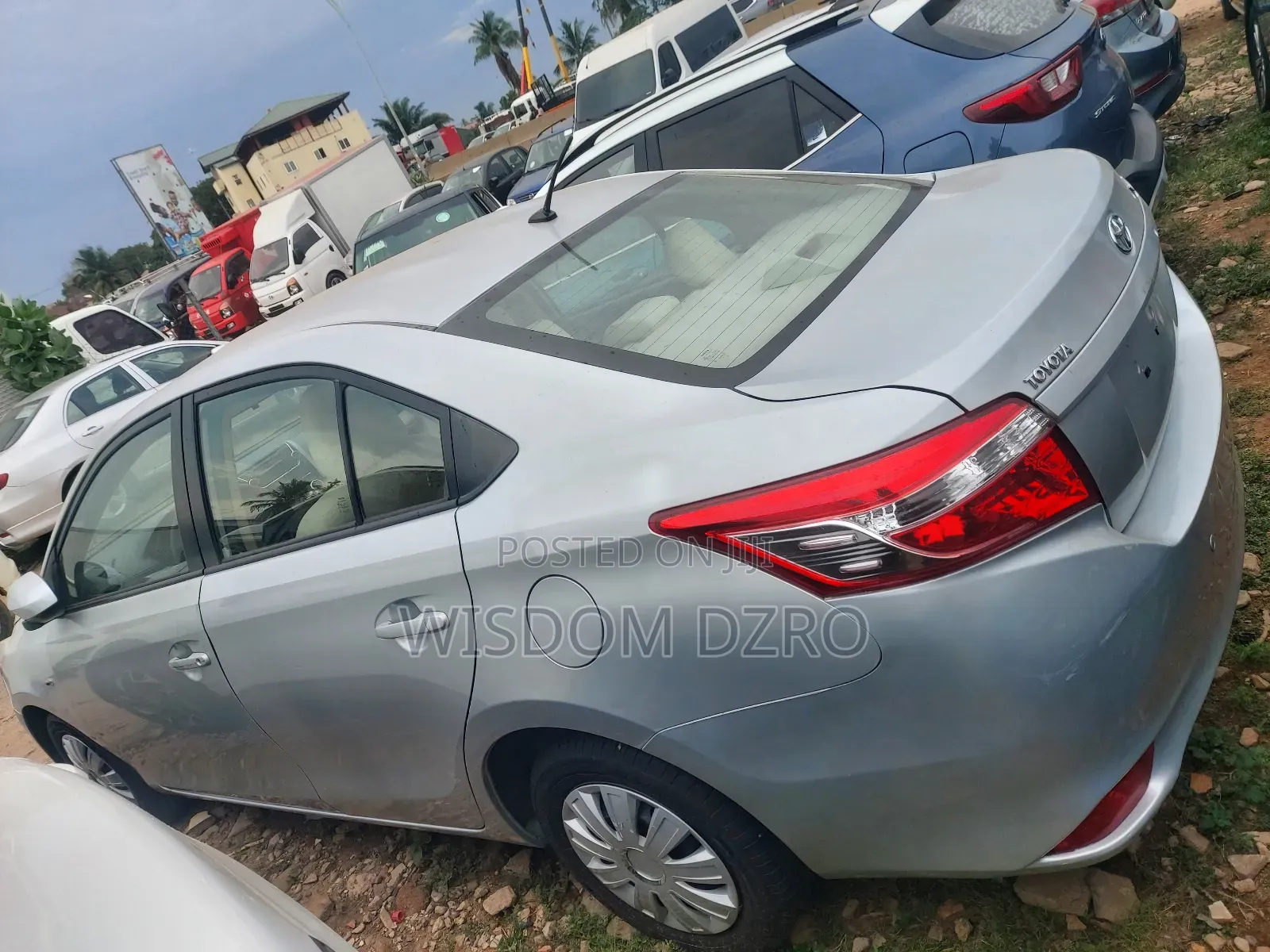 Toyota Yaris 2014 Silver