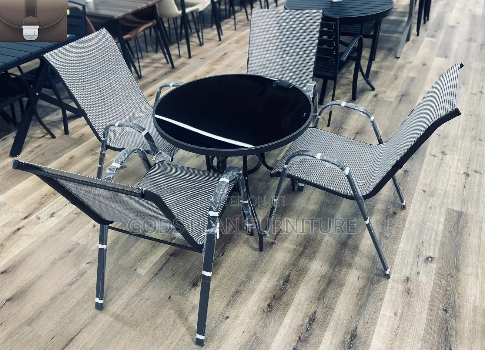 Leisure Table ( 5127 +4)