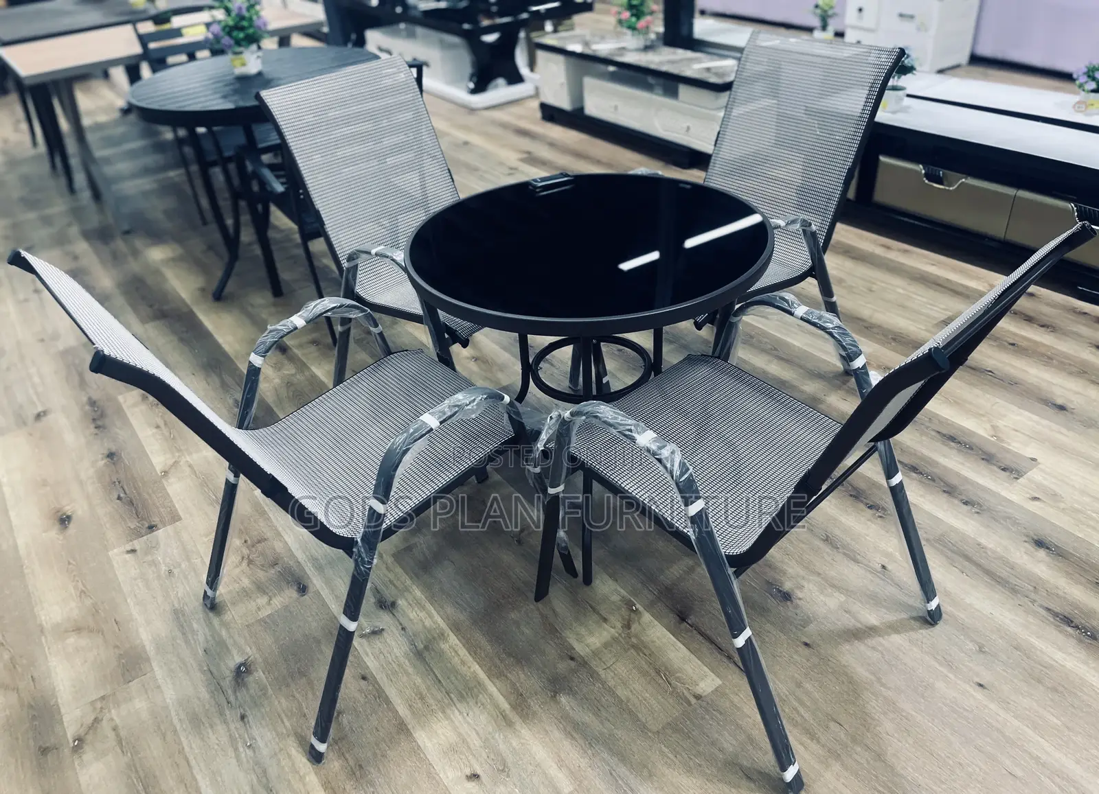 Leisure Table ( 5127 +4)