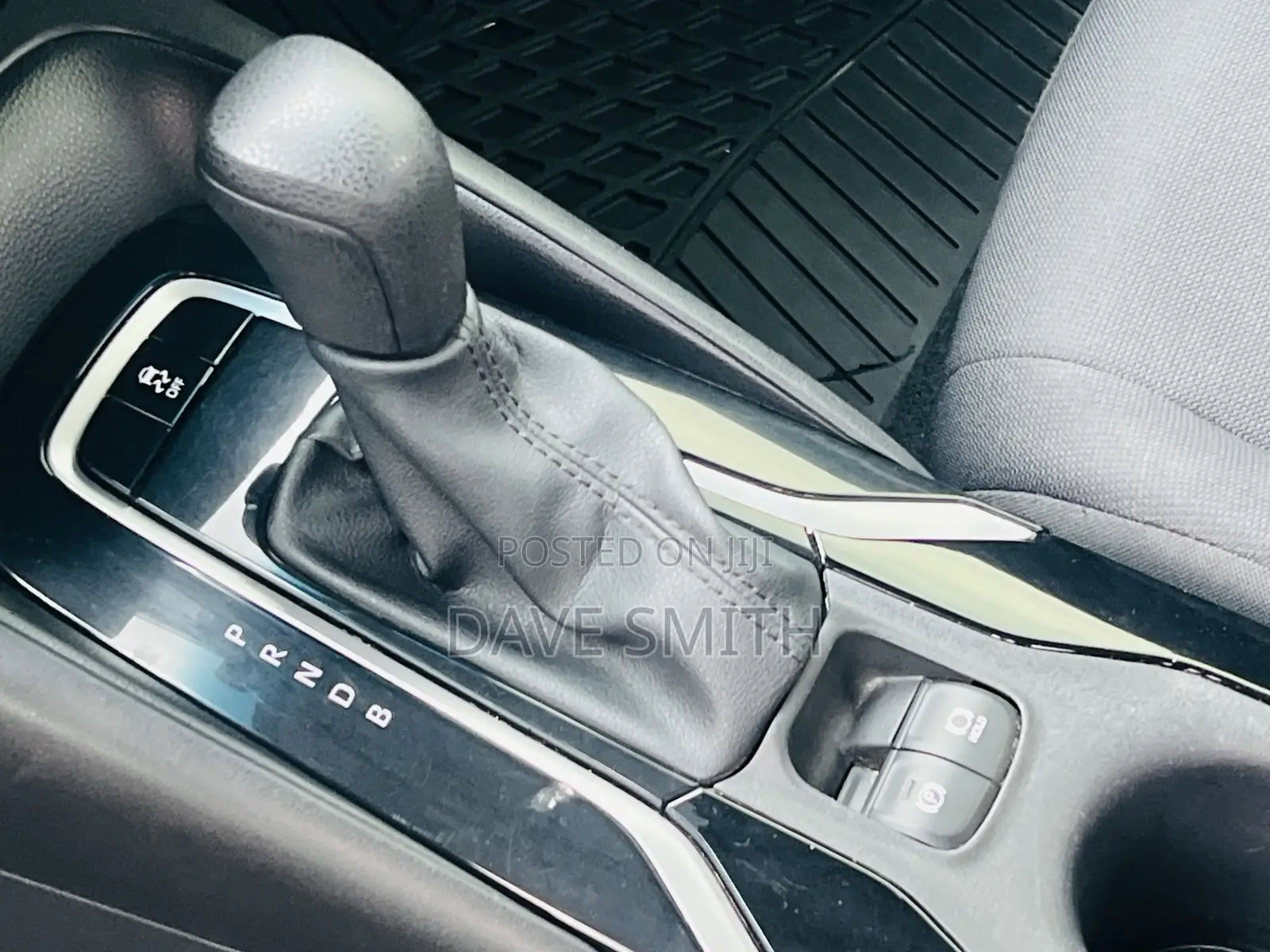 Toyota Corolla LE 2020 Blue