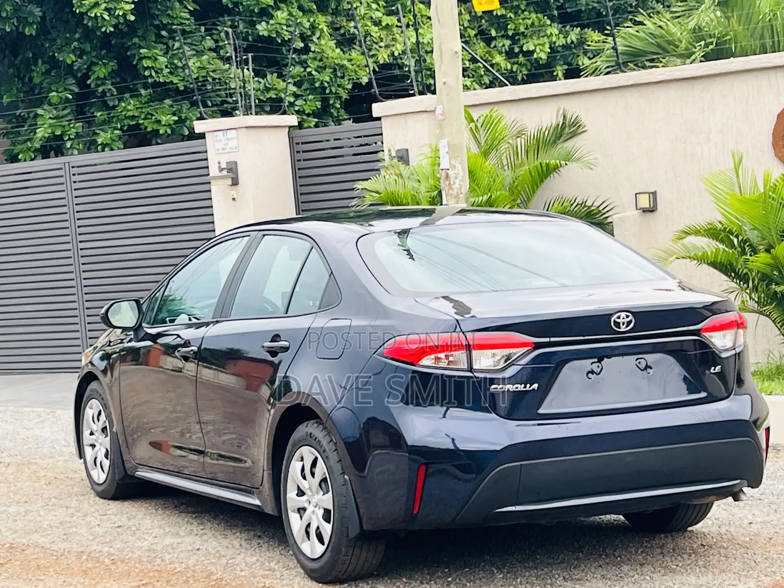 Toyota Corolla LE 2020 Blue