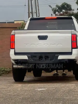Toyota Tacoma SR5 Access Cab 6' Bed AT 2024 White