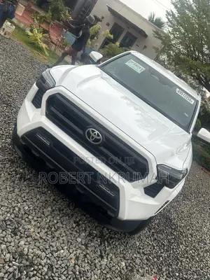 Toyota Tacoma SR5 Access Cab 6' Bed AT 2024 White