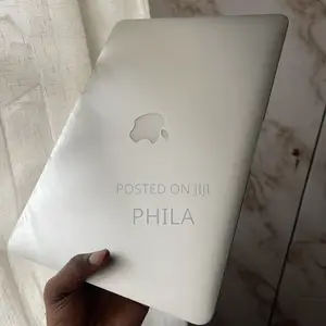 Laptop Apple MacBook Air 8GB Intel Core i5 SSD 128GB