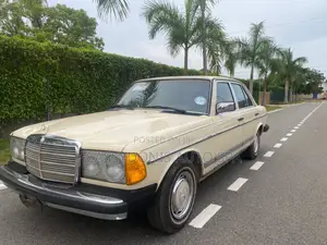 Mercedes-Benz 1927 1973 Gold