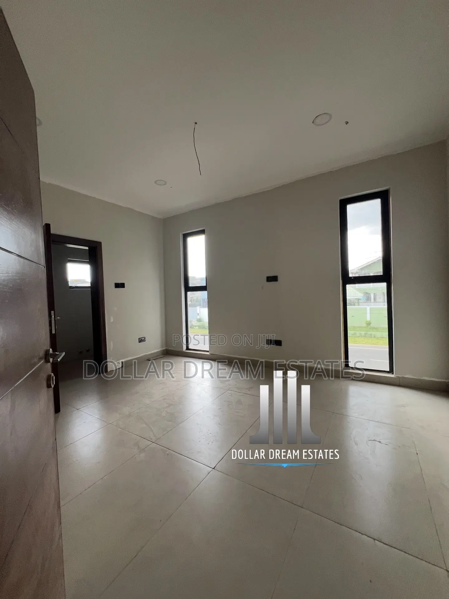 4bdrm House in Airport Residential Area for sale