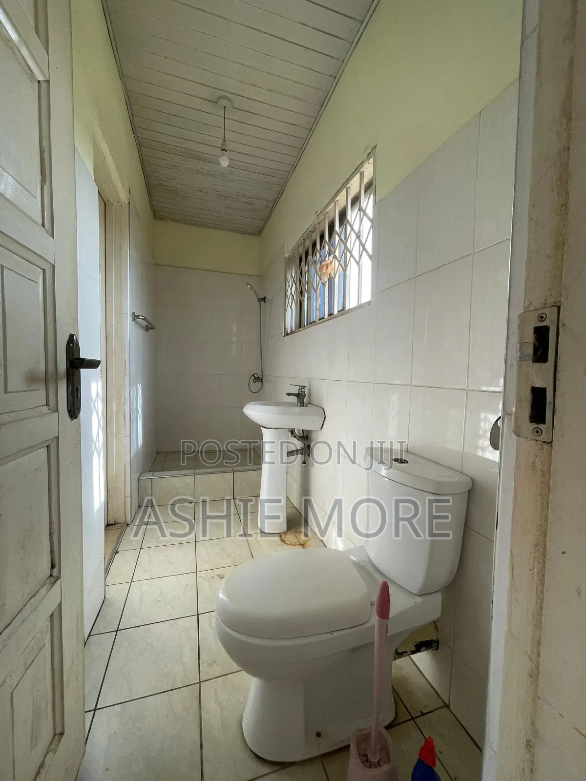 2bdrm Apartment in Baatsona Total for rent