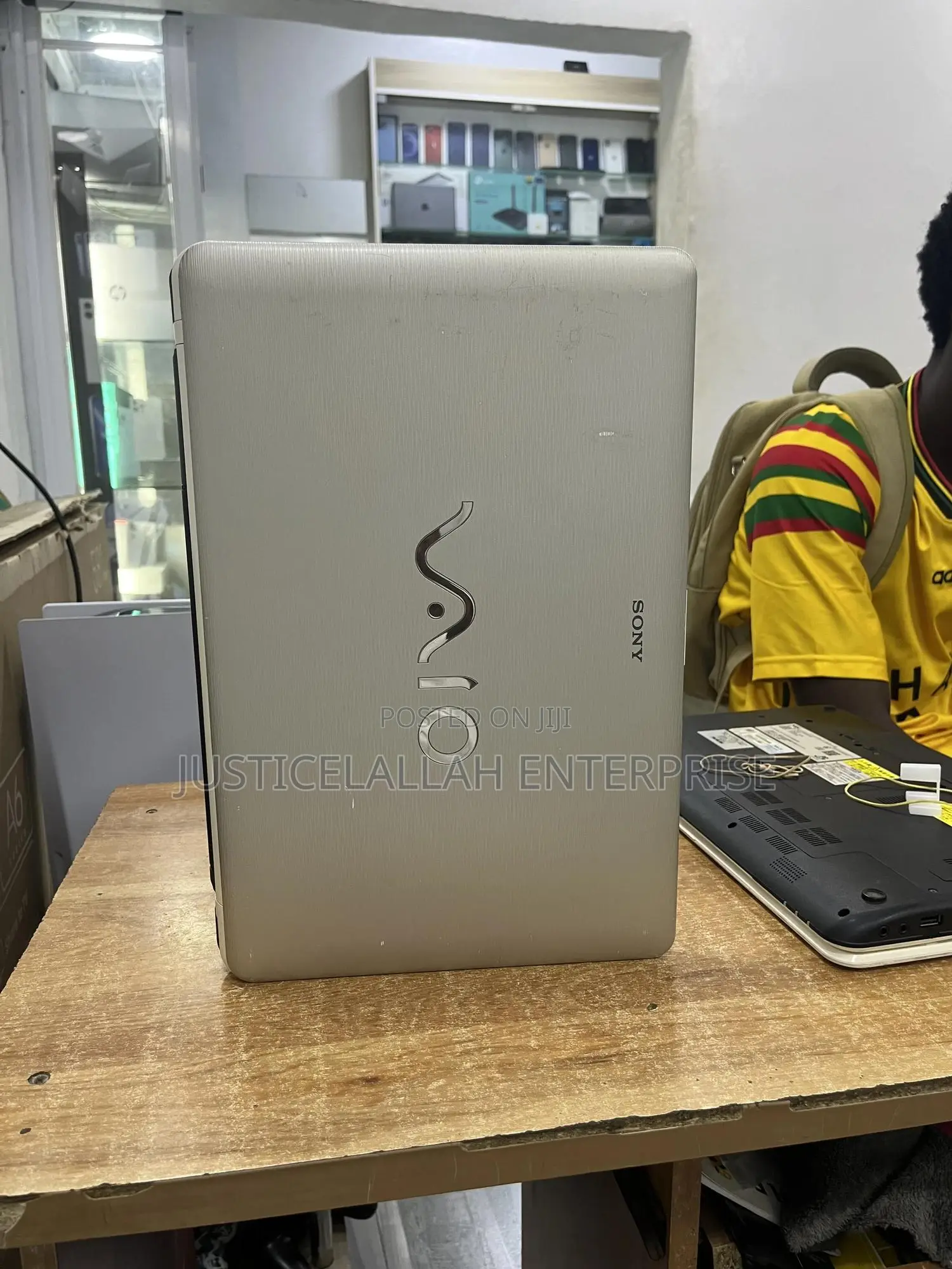 Laptop Sony VAIO Duo 11 SVD1121Z9EB 4GB Intel HDD 500GB
