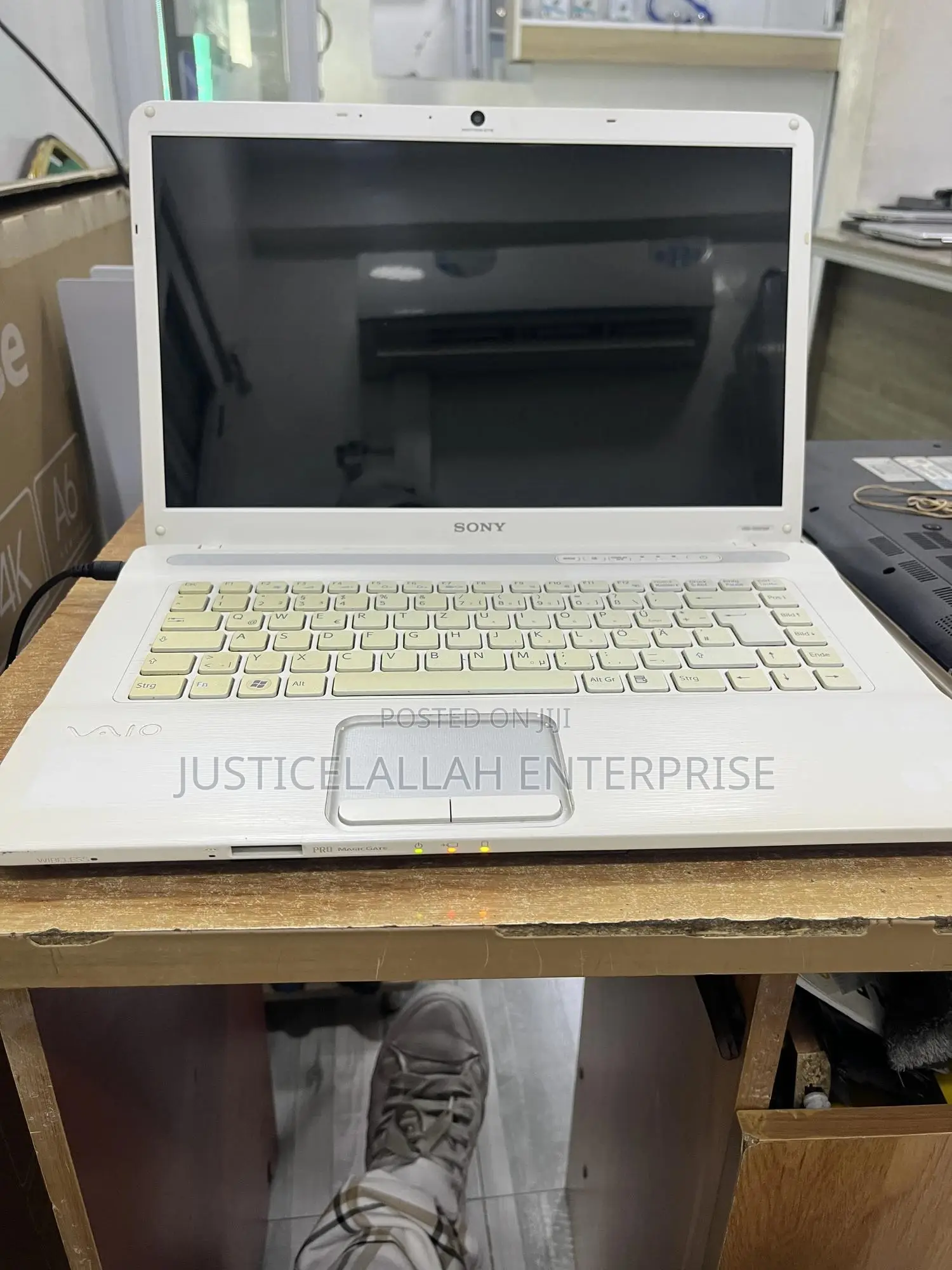 Laptop Sony VAIO Duo 11 SVD1121Z9EB 4GB Intel HDD 500GB