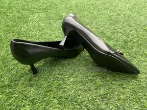 Noirgrace Classic Short Heel Pumps – Black Edition
