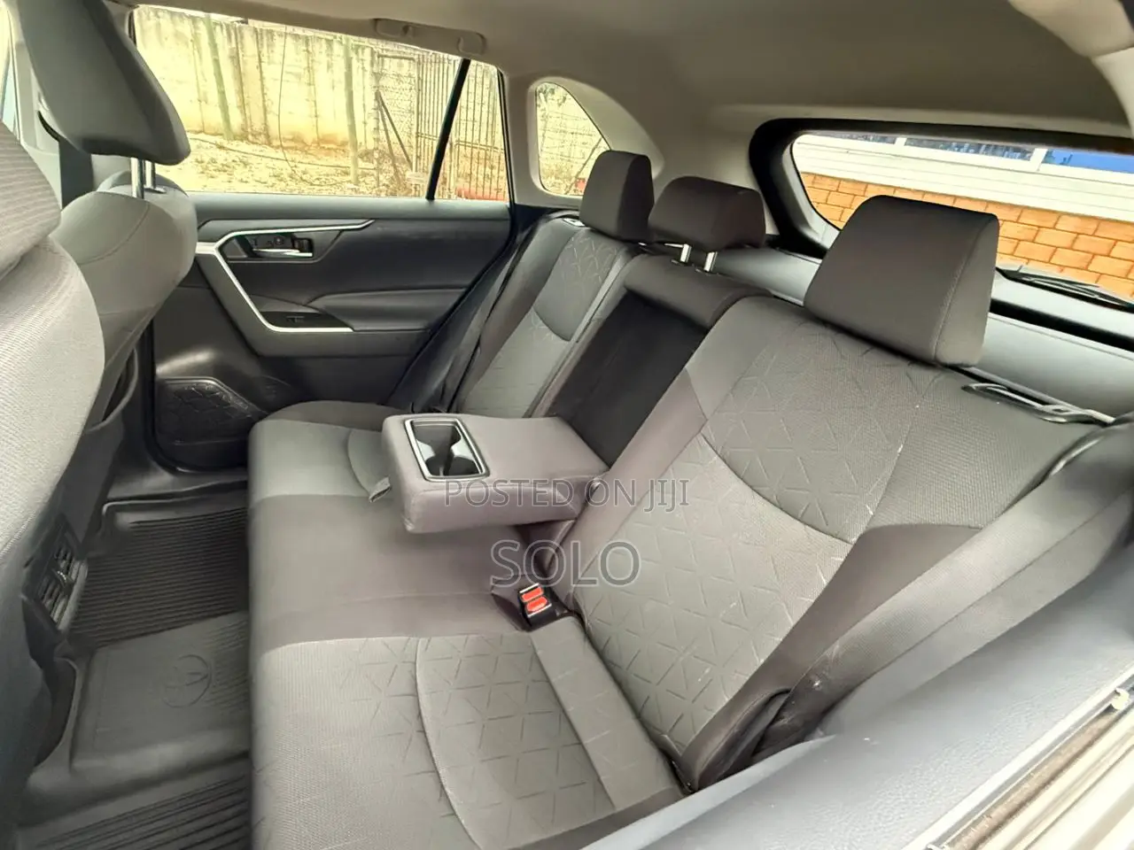 Toyota RAV4 2023 Gray