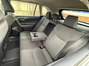Toyota RAV4 2023 Gray