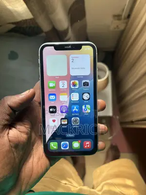 Apple iPhone XR 64 GB White