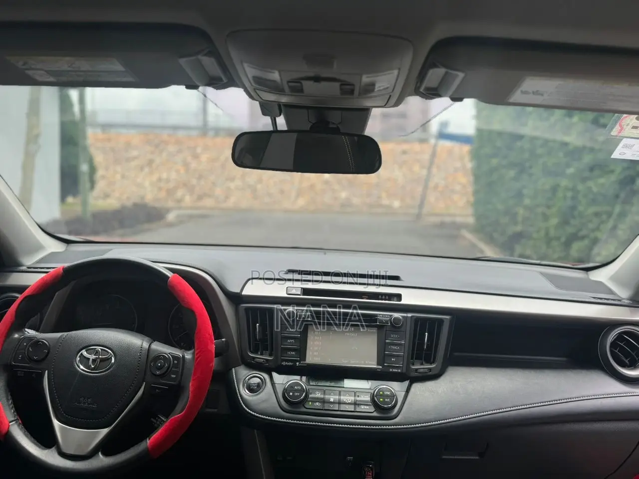Toyota RAV4 XLE 4dr SUV AWD (2.5L 4cyl 6A) 2018 Red