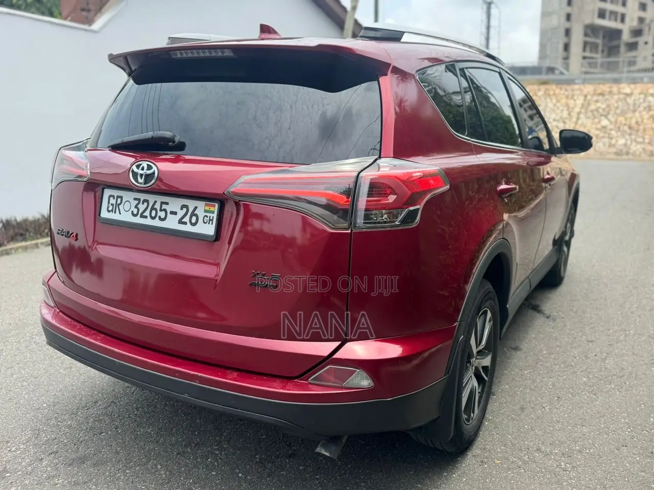 Toyota RAV4 XLE 4dr SUV AWD (2.5L 4cyl 6A) 2018 Red