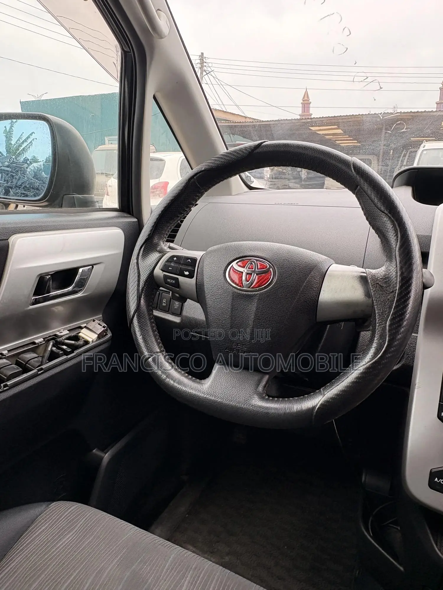 Toyota Voxy 2013 Black