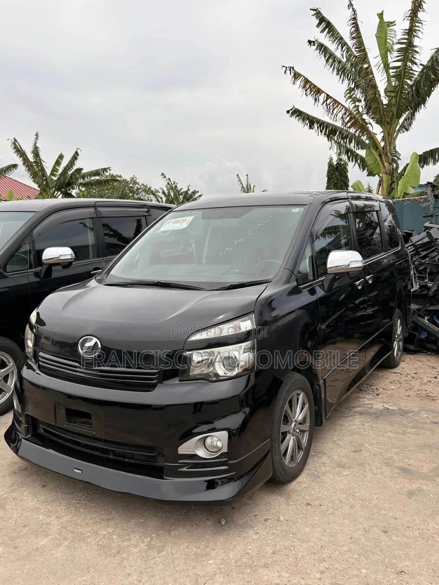 Toyota Voxy 2013 Black