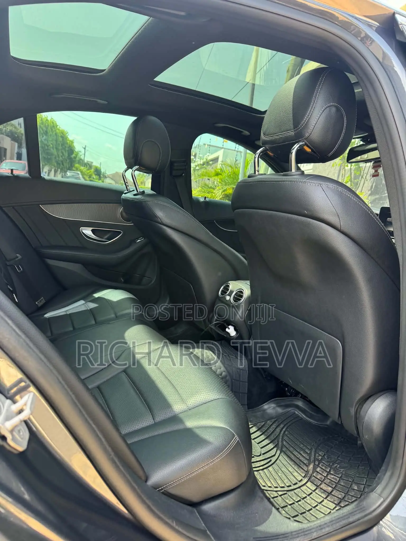 Mercedes-Benz C300 Luxury 4Matic Sedan AWD (2.0L 4cyl 7A) 2016 Gray