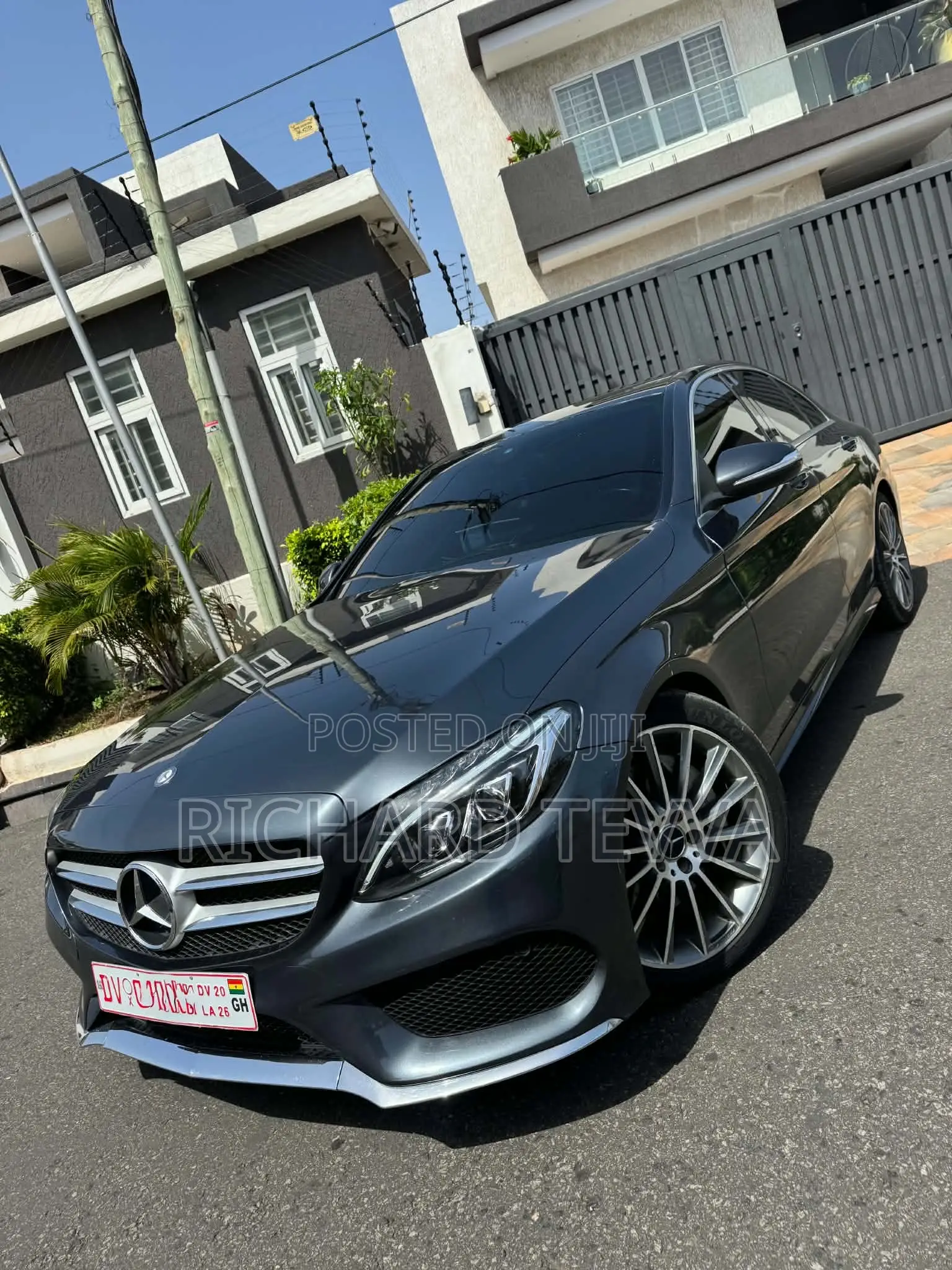 Mercedes-Benz C300 Luxury 4Matic Sedan AWD (2.0L 4cyl 7A) 2016 Gray