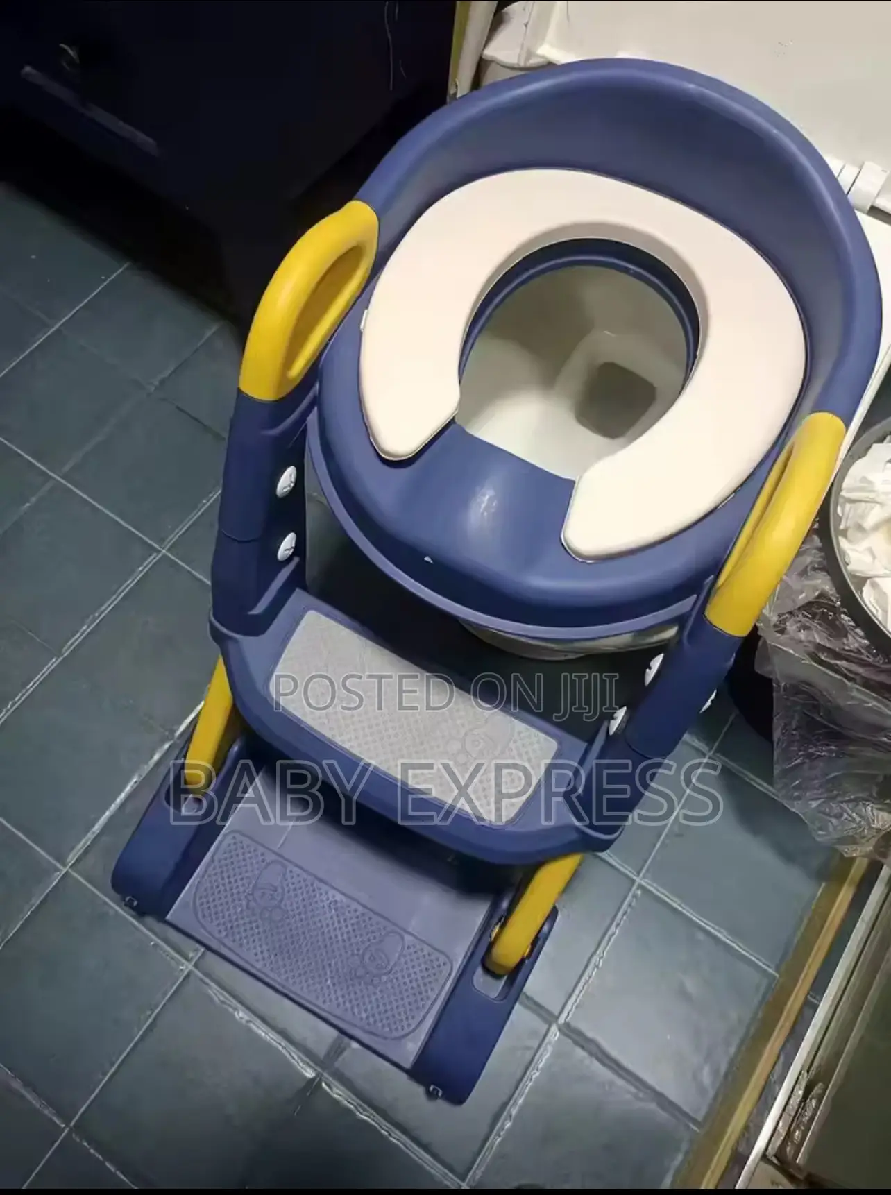 Adjustable 3-in-1 Toddler Potty Seat With Ladder Removable Bowl