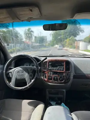 Ford Escape 2001 Green
