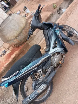 Yamaha 2022 Blue