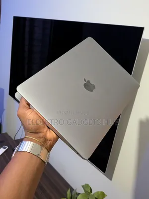 Laptop Apple MacBook Pro 2017 8GB Intel Core i5 SSD 256GB