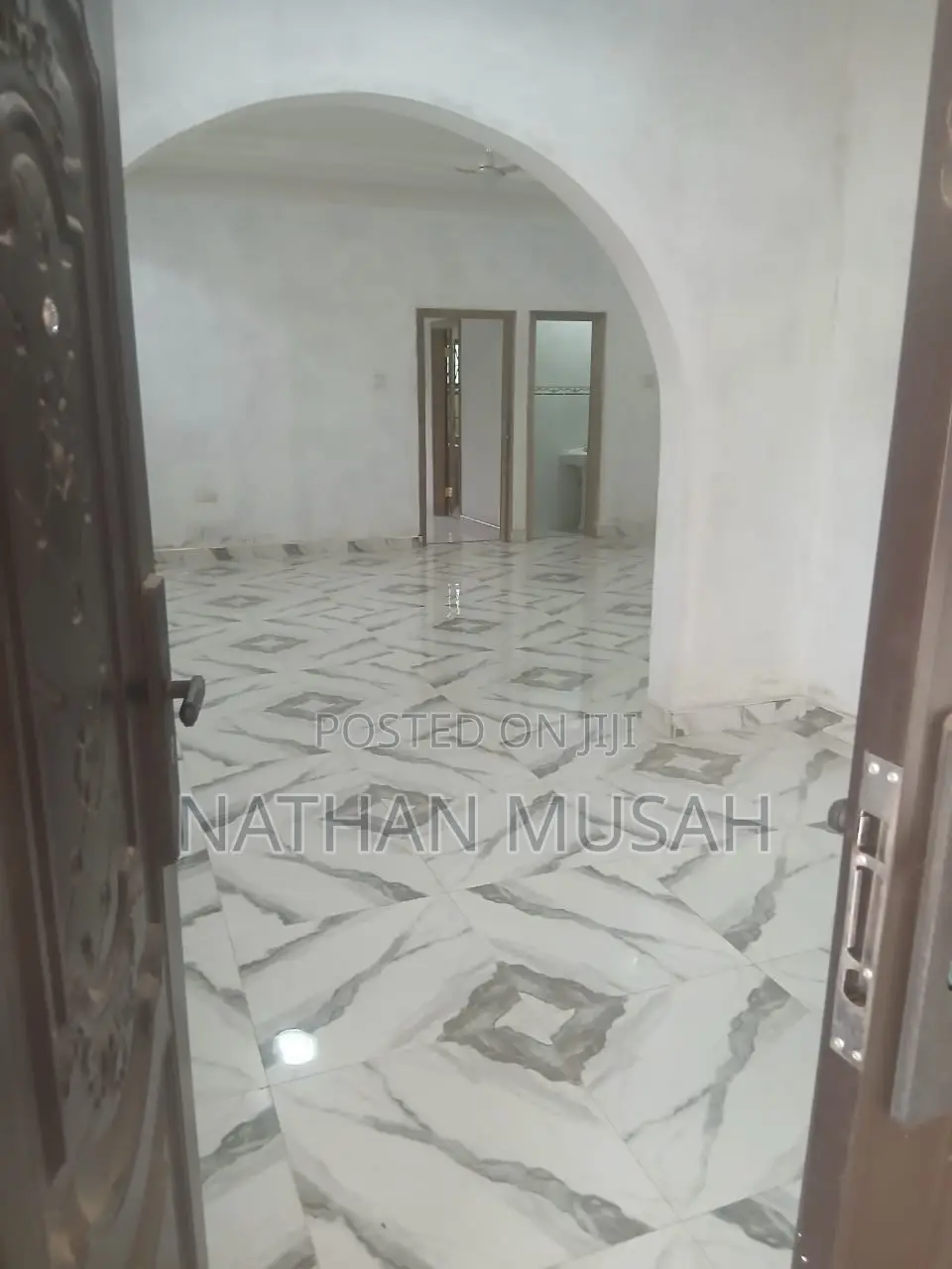 6bdrm House in Pokuase for sale