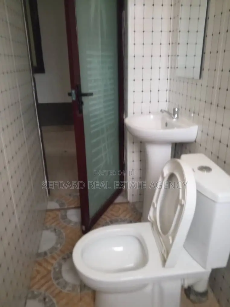 2bdrm Apartment in Ablekuma for rent