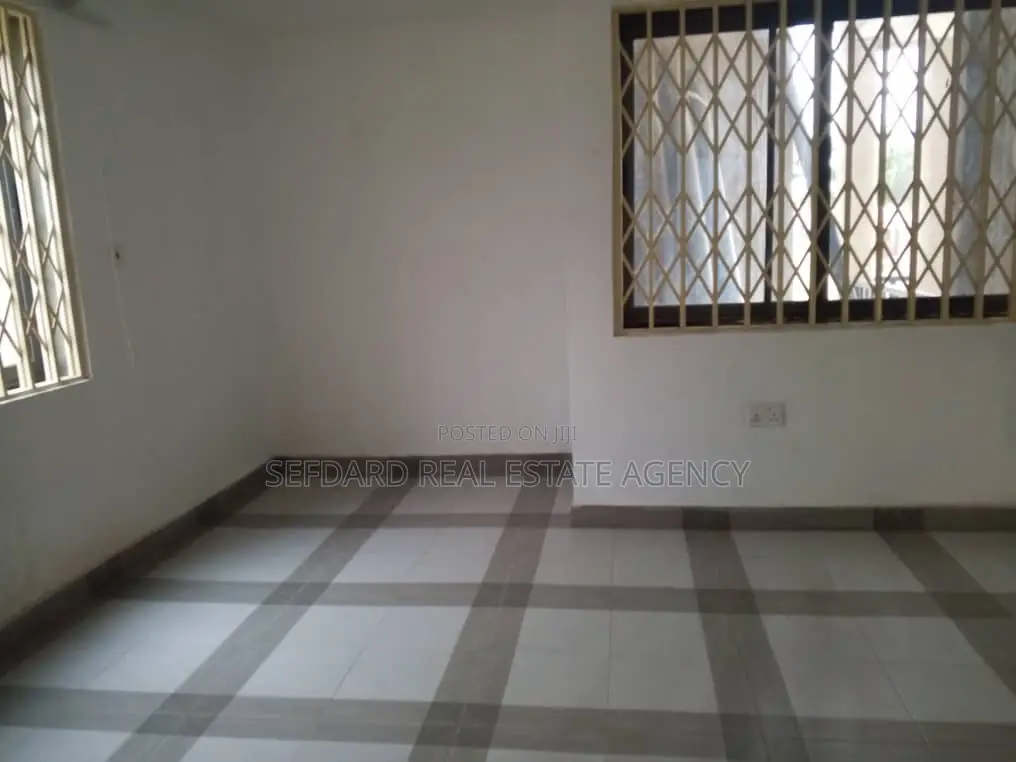 2bdrm Apartment in Ablekuma for rent