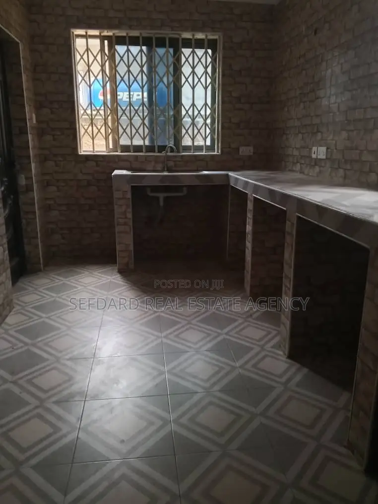 2bdrm Apartment in Ablekuma for rent