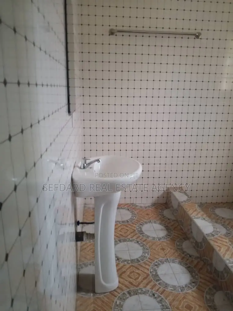 2bdrm Apartment in Ablekuma for rent