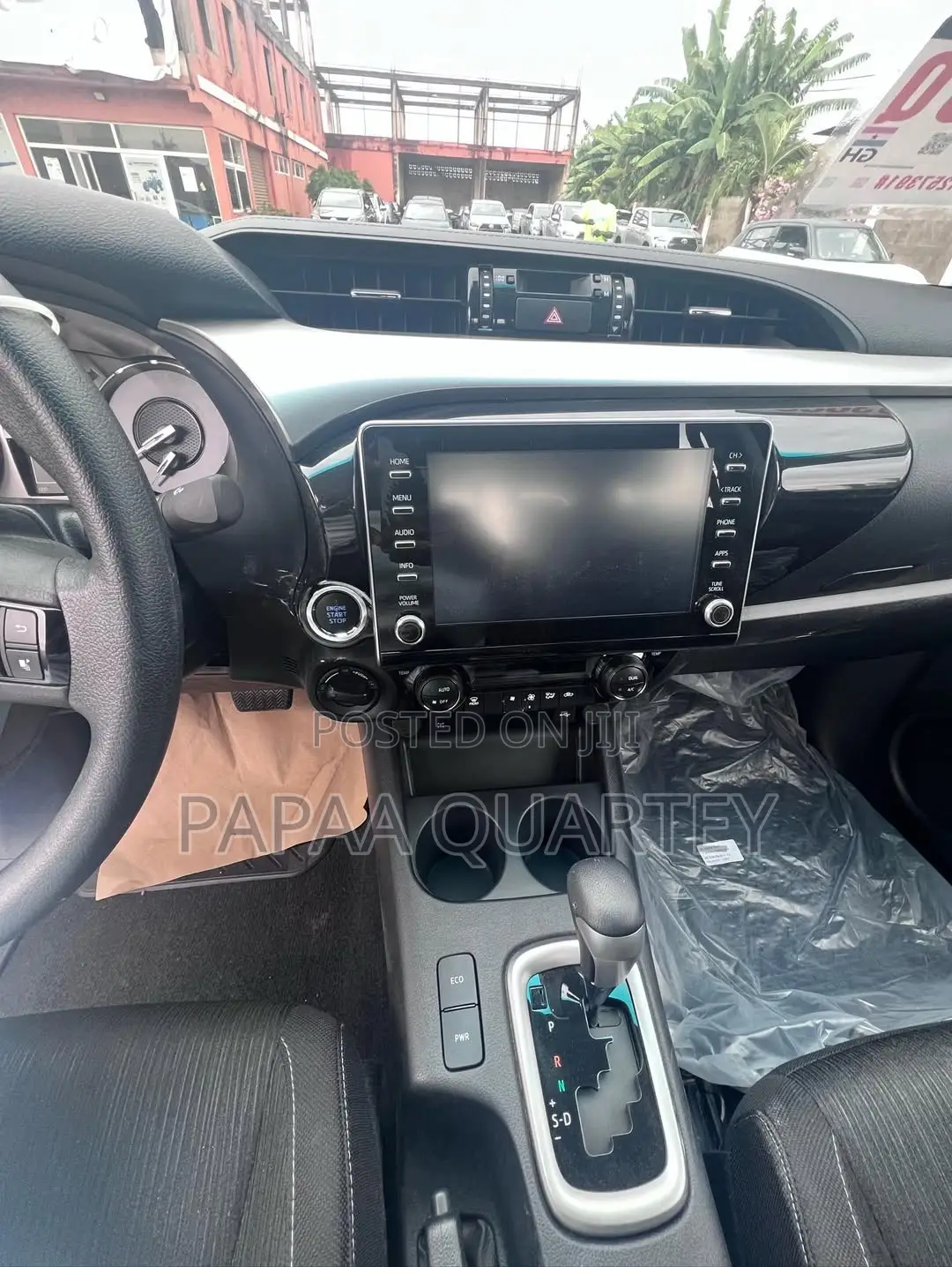 New Toyota Hilux 2025 Black
