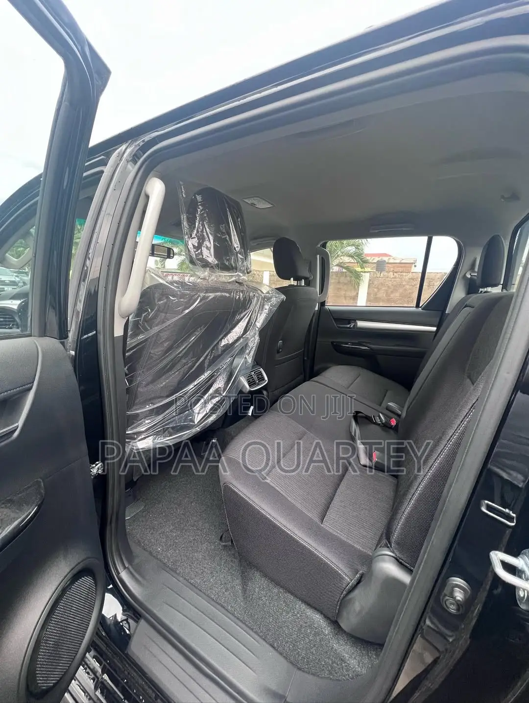 New Toyota Hilux 2025 Black