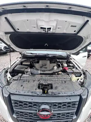 New Nissan Navara 2025 White