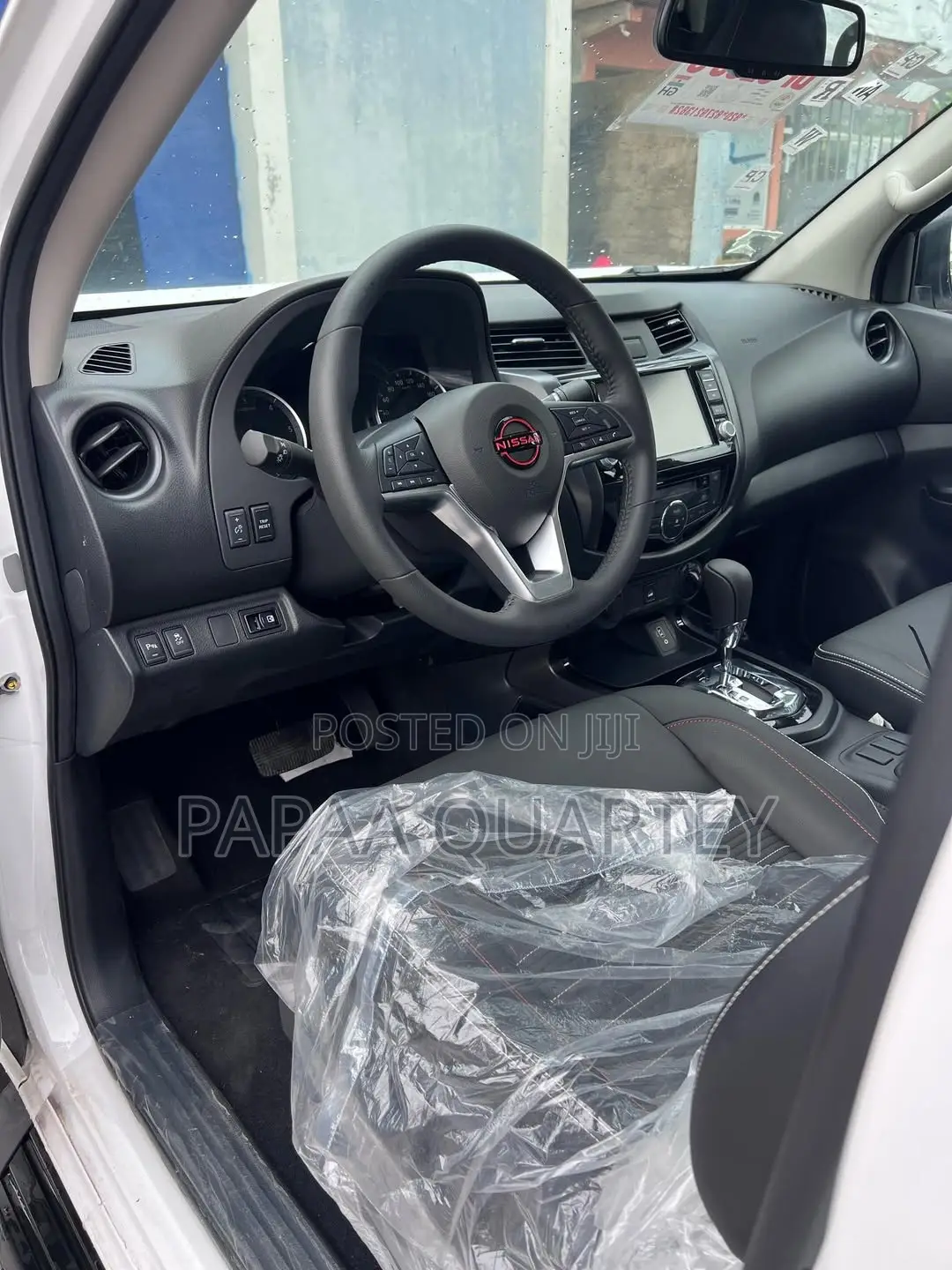 New Nissan Navara 2025 White